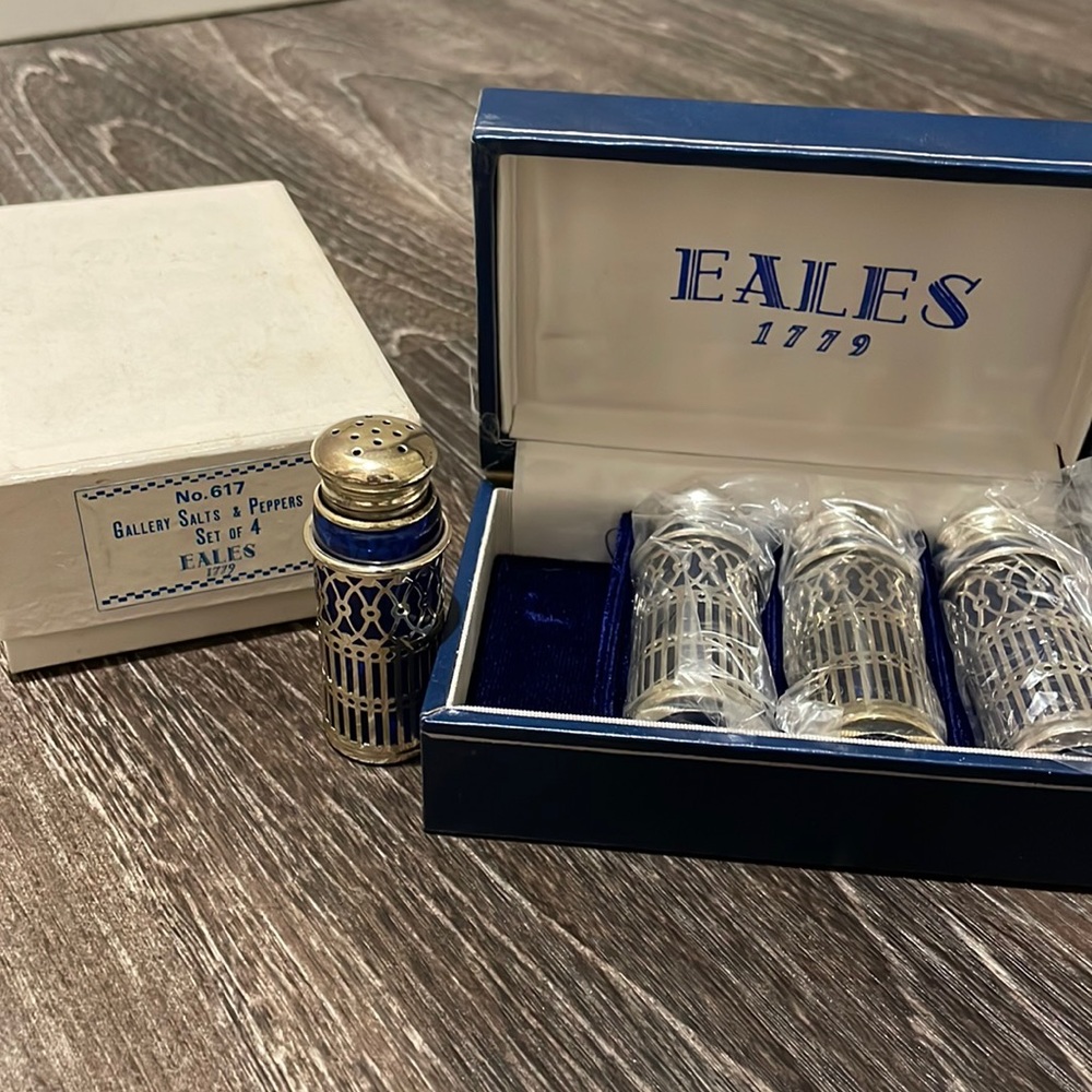 Eales 1779 Gallery Salt and Pepper Shaker Set of 4